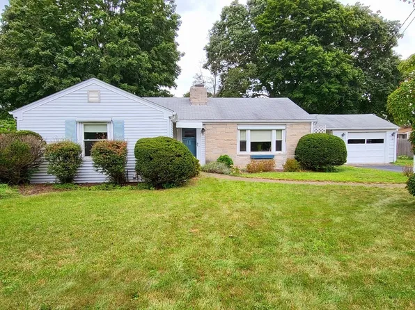 73 Harman Ave, Seekonk, MA 02771