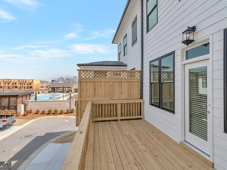 1140 Larkin Dr — Photo 14