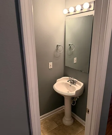 164 Stanley Ct — Photo 7