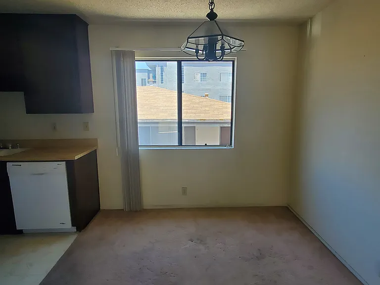 1831 Purdue Ave #205 — Photo 4