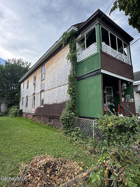 3rd image of 754 3rd Avenue