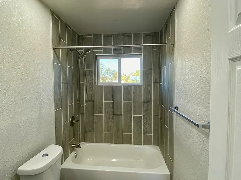 1814 Ceralvo St — Photo 5