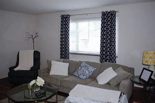 4th image of 4177 Paxton Woods Ln APT 4