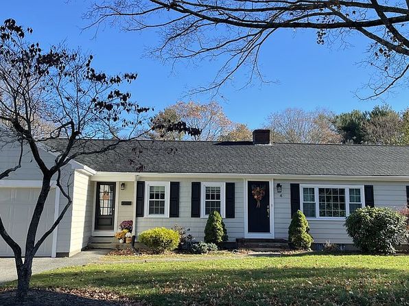4 Carol Ann Rd, Lynnfield, MA 01940