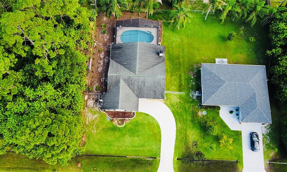 1st image of 1246 SW Albenga Ave