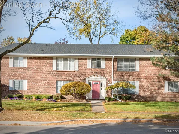 575 E Lincoln St, Birmingham, MI 48009