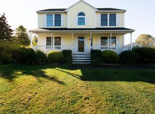 1125 Green End Ave, Middletown, RI 02842