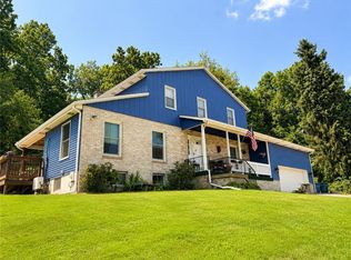 1109 S Grandview St, Youngwood, PA 15697