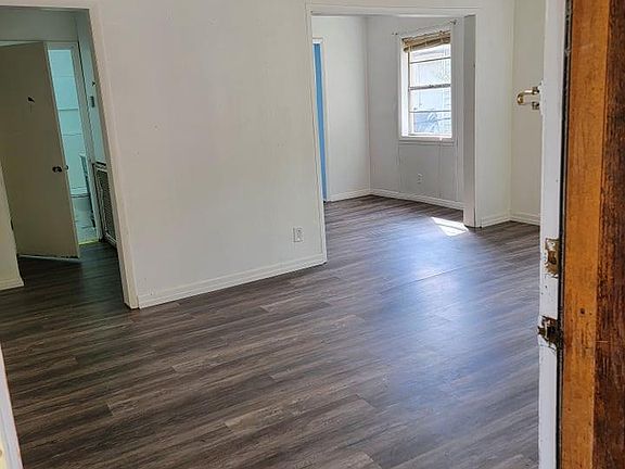5th image of 143 Greenwood Ave