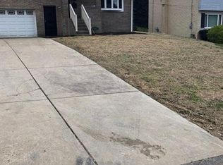 3467 Pinewood Dr, Homestead, PA 15120