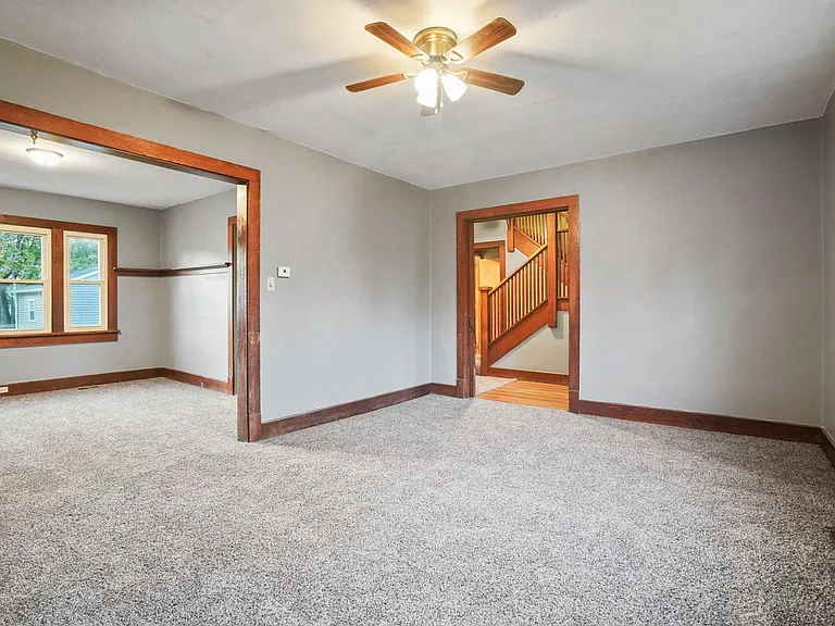 112 Linden Ave — Photo 31