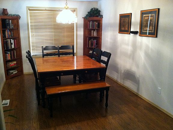 3rd image of 5208 Dundas Ln