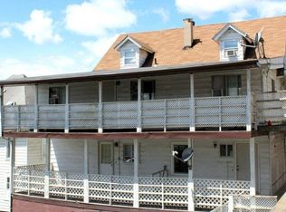 160 6th St #PENTHOUSE, Morgantown, WV