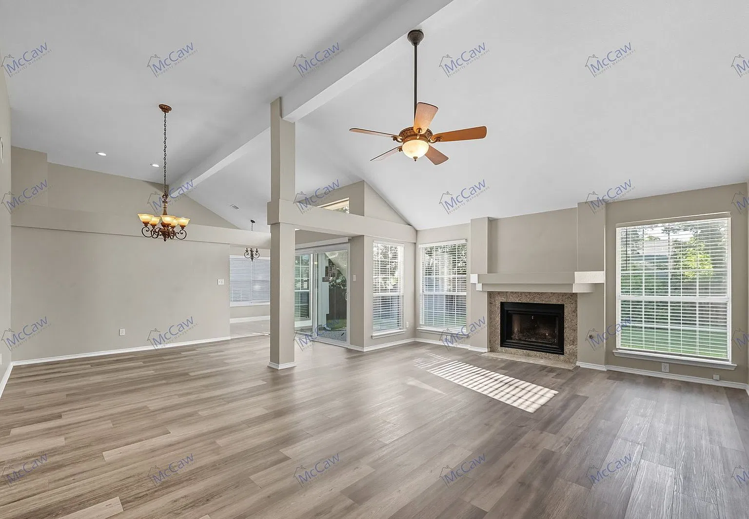 4 bed, 2.0 bath, 1816 sqft, $2,200 — Photo 2