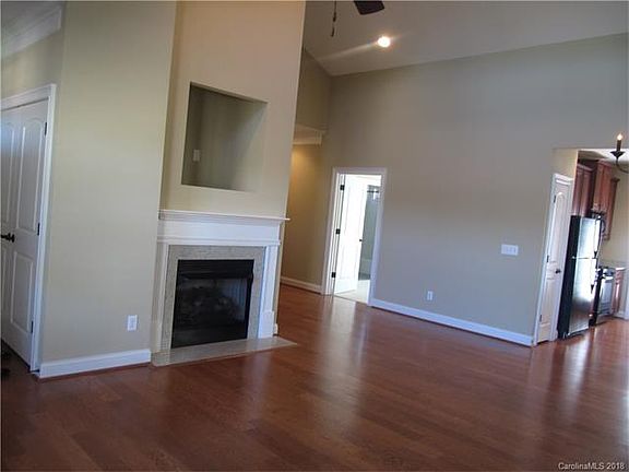 5th image of 134 Aztec Cir
