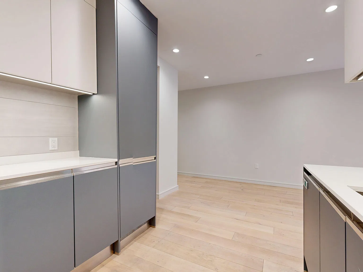606 Capp St — Photo 4