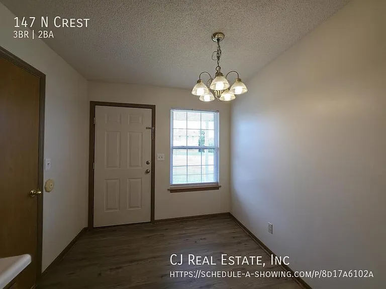 147 N Crest Dr — Photo 2