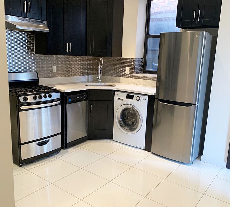 1st image of 160 W 106th St APT 6E