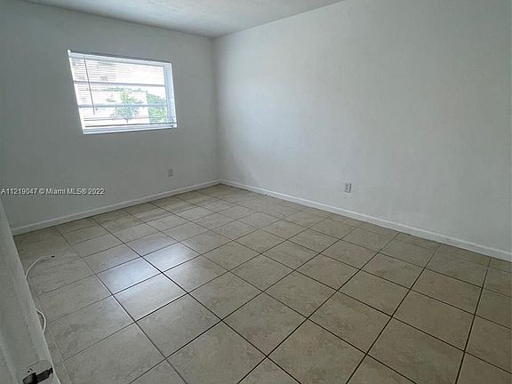4th image of 114 Mendoza Ave #45