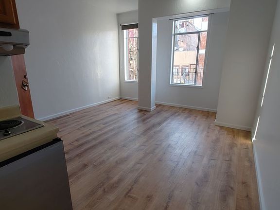 4th image of 771-773 Sacramento St #2