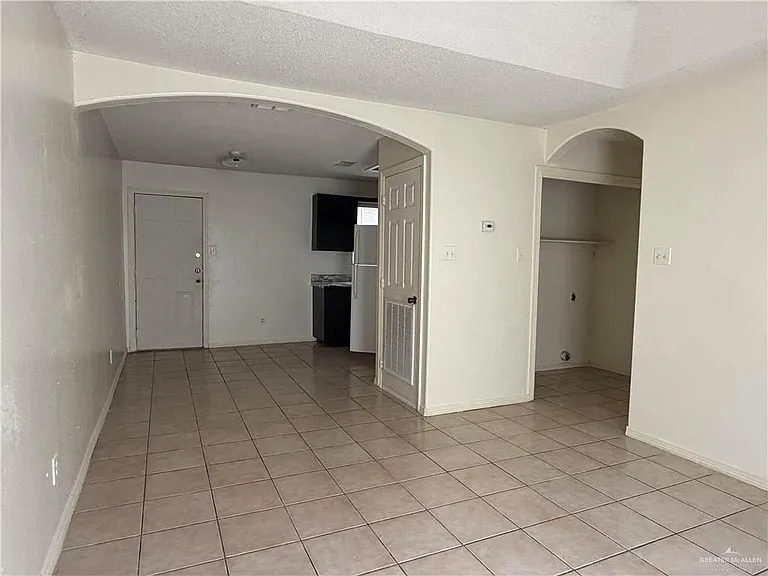 306 E Polk Ave — Photo 2