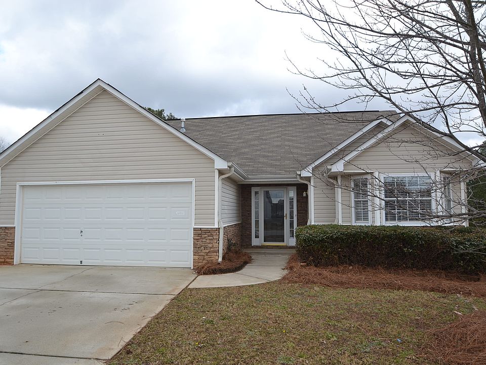 1st image of 1815 Courtyard Ln