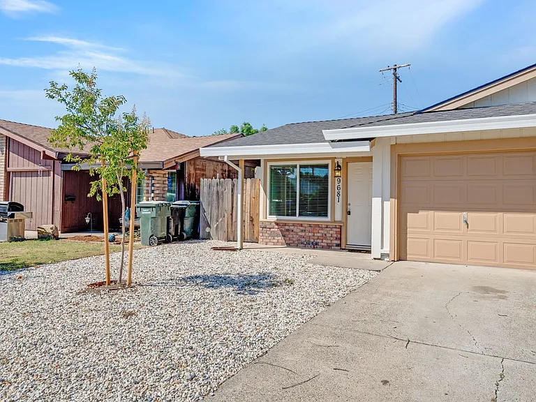 9681 Lake Natoma Dr — Photo 8