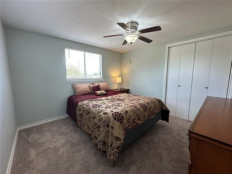 201 Volpe Cir — Photo 9