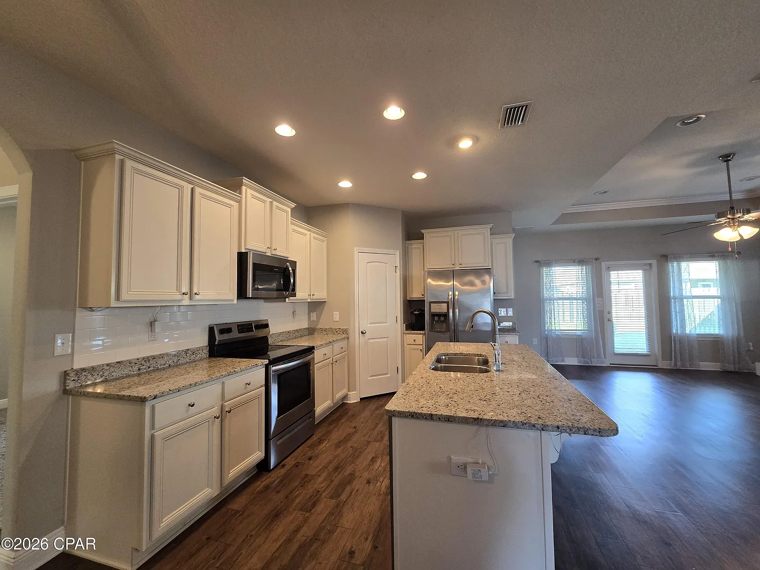 4 bed, 1884 sqft, $2,250 — Photo 4