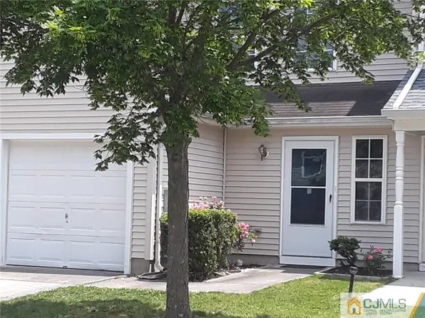 22 Highmeadows Dr, Sicklerville, NJ 08081