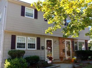 4 Marie Ln, Lawrence, MA 01843