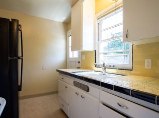 In the Heart of NW-Mid-Century 2Bdr Lives Like a Little House!, Portland, OR 97210