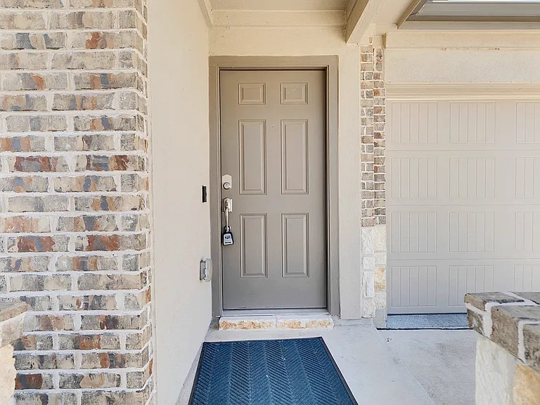 6444 Turin Ln — Photo 2