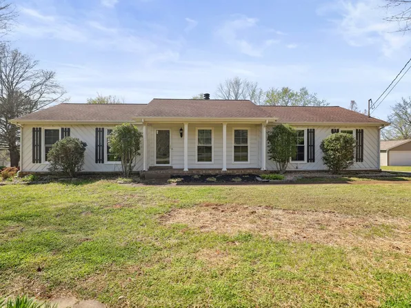 28 Brookside Ct, Old Hickory, TN 37138
