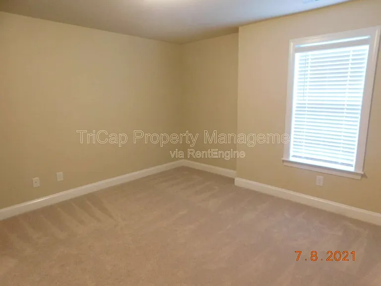 8030 Upper Lake Dr — Photo 17