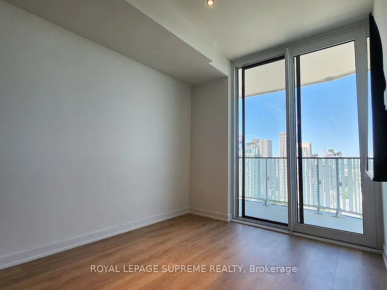 1 Fairview Rd E #2705 — Photo 8