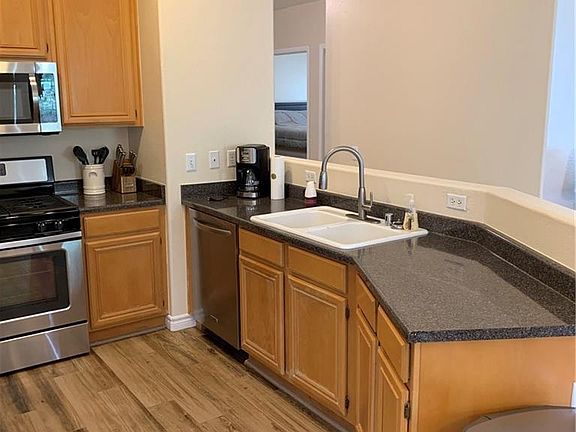 5th image of 10245 S Maryland Pkwy Unit 2222