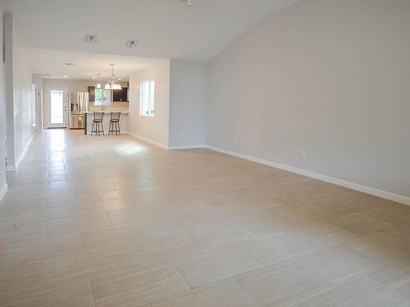 5th image of 2237 W Highland Ave