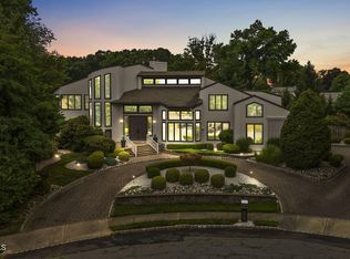 19 Jamie Ct, Morganville, NJ 07751