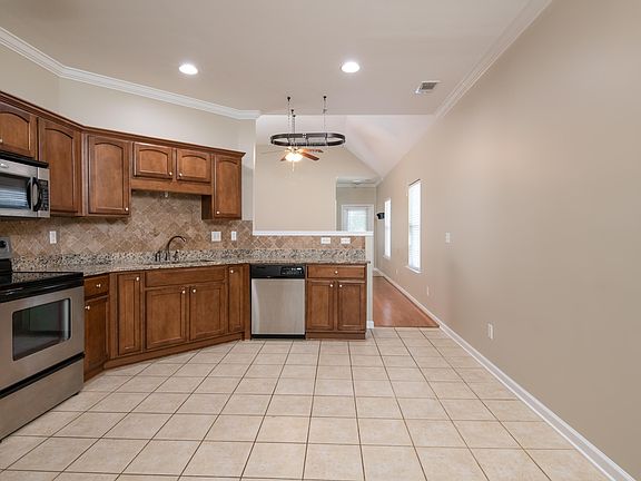 3rd image of 2804 Oxmoor Glen Dr