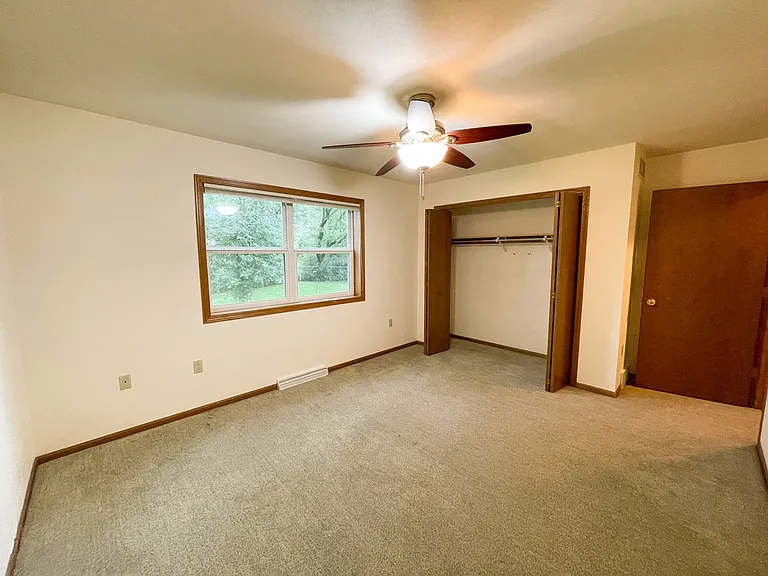 2820 Warner Ln — Photo 10