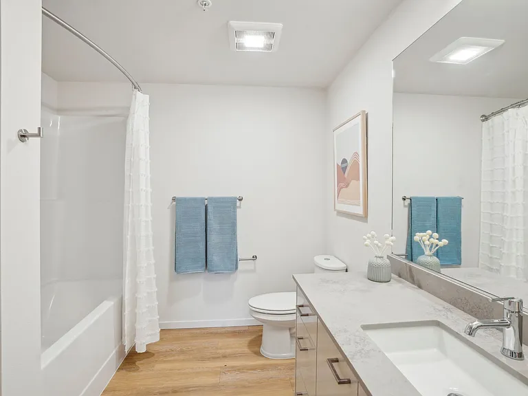 Splash Apartments — Photo 24