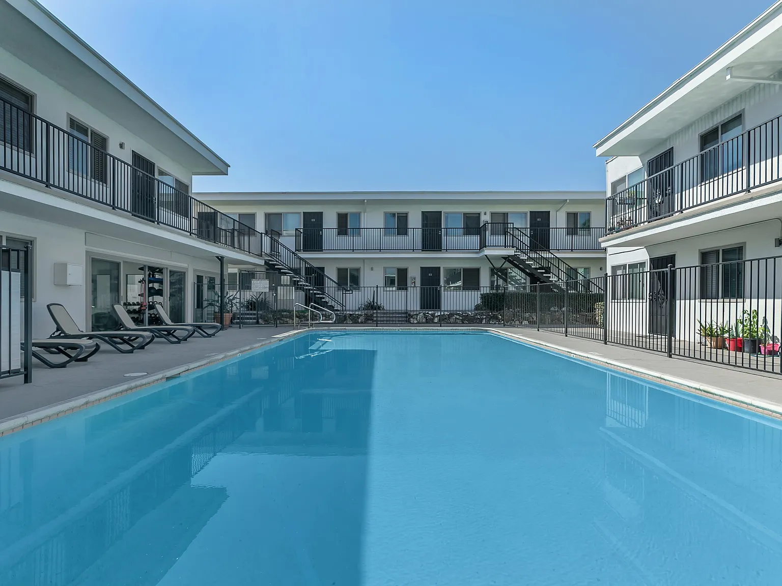 Avaz Pacific Beach — Photo 4