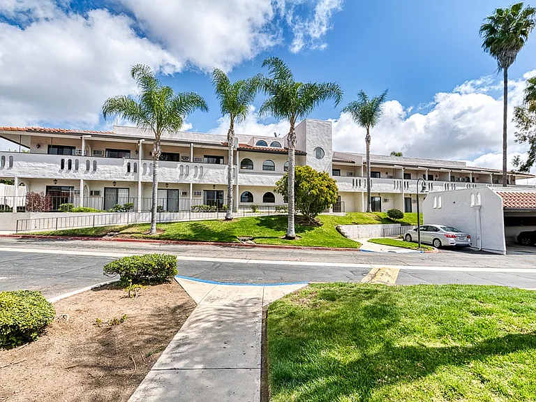 Altura Villas - 55+ Senior Apartments — Photo 1