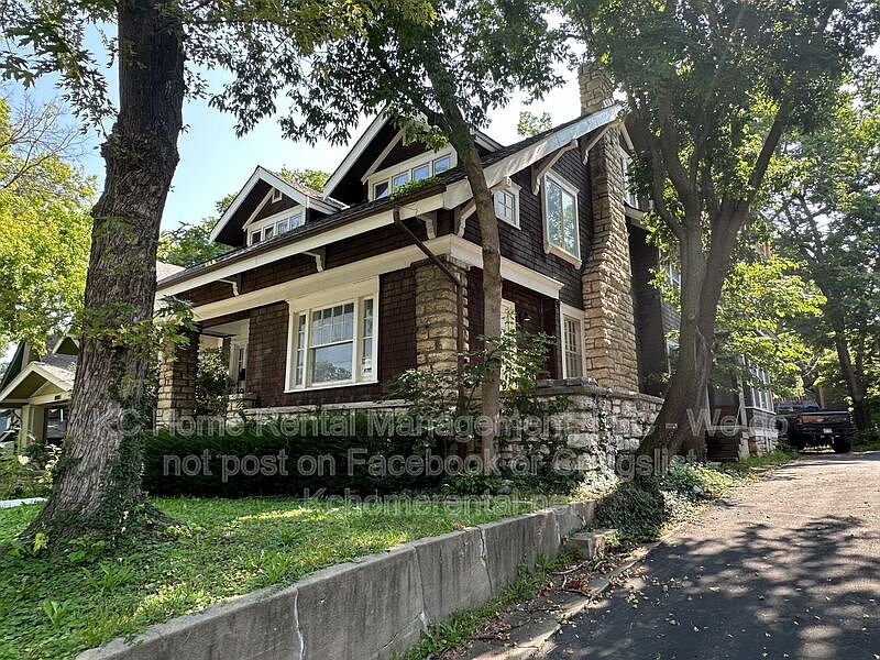 1st image of 3631 Pennsylvania Ave Unit 2