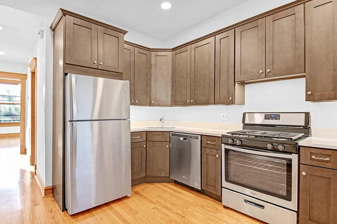 2 bed, 1.0 bath, $1,930 — Photo 4