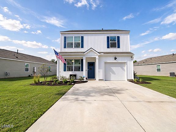 3rd image of 240 Holiday St