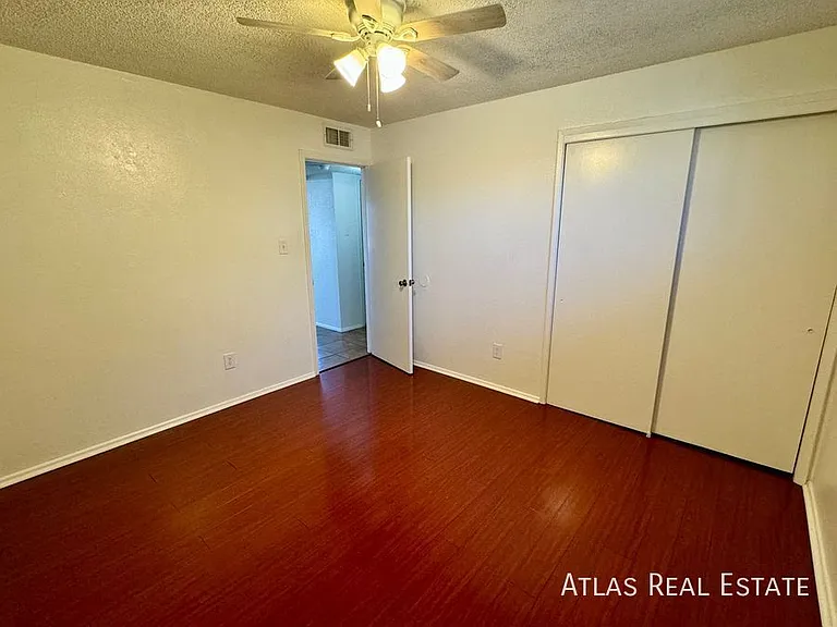 1861 E University Dr #1 — Photo 5