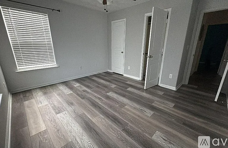 4060 Kingston Pkwy #1 — Photo 4