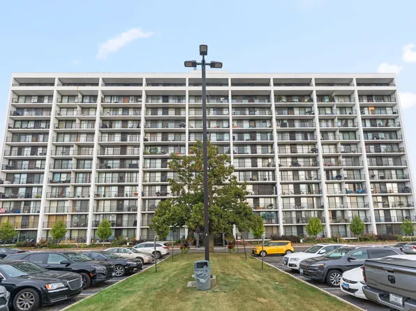 2005 S Finley Rd Unit 1102, Lombard, IL 60148